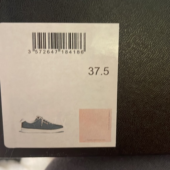 CHANEL PINK LOGO WEEKENDERS TENNIS SHOES NWT💐 - Picture 8 of 10